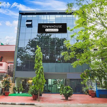 Super Townhouse Vikaspuri Hotel Delhi  Eksteriør billede