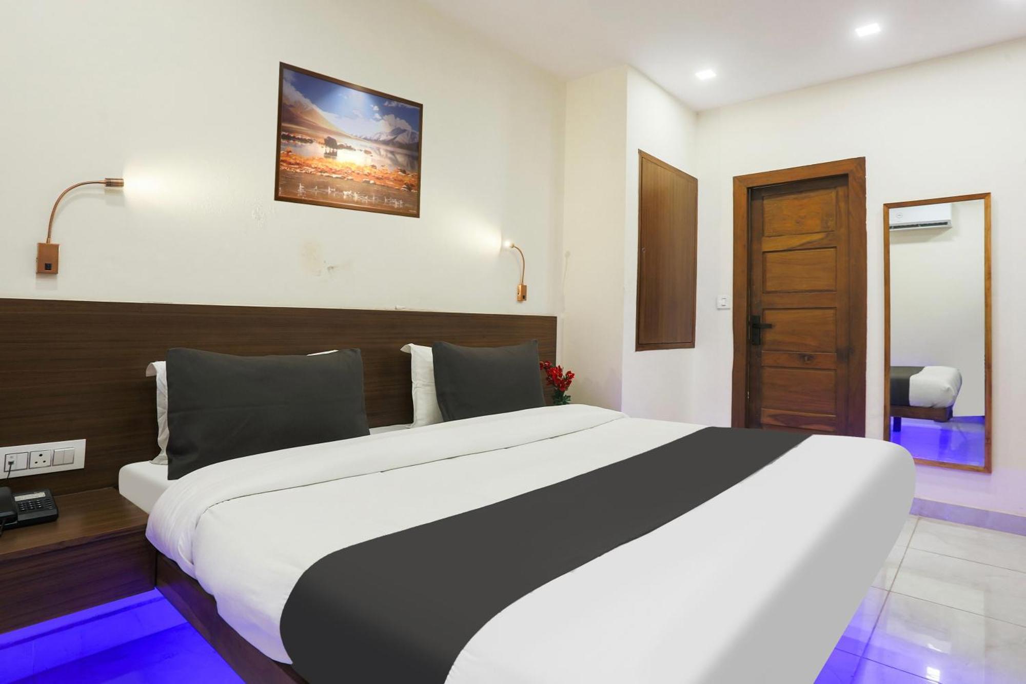 Super Townhouse Vikaspuri Hotel Delhi  Eksteriør billede