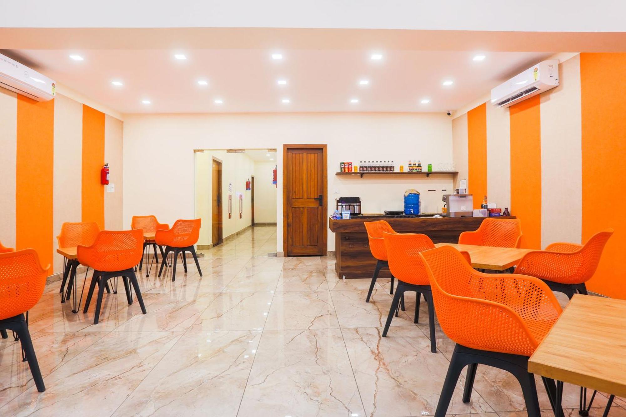 Super Townhouse Vikaspuri Hotel Delhi  Eksteriør billede
