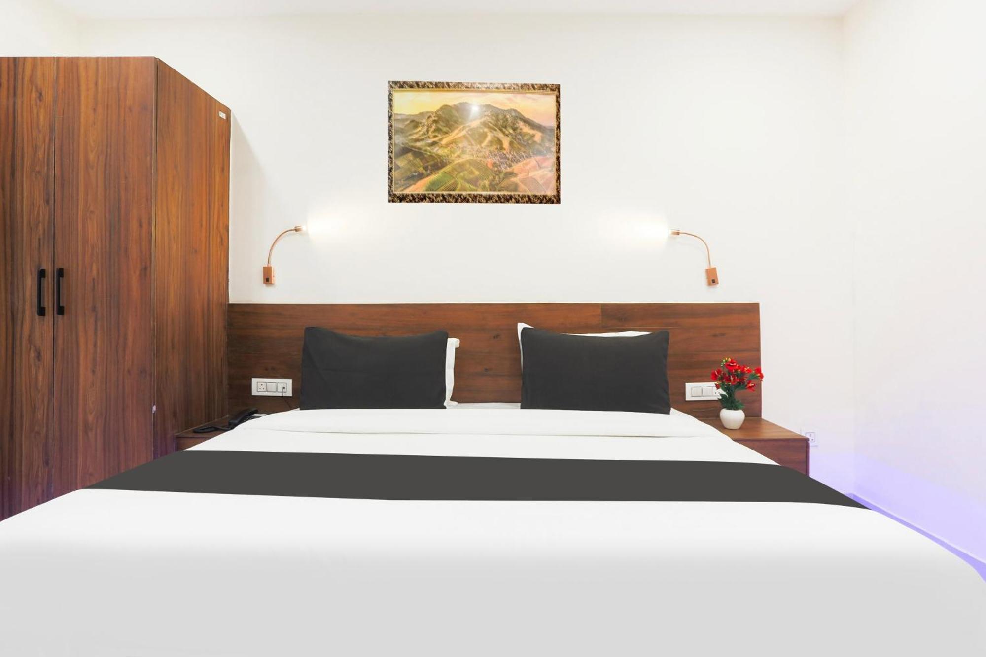 Super Townhouse Vikaspuri Hotel Delhi  Eksteriør billede