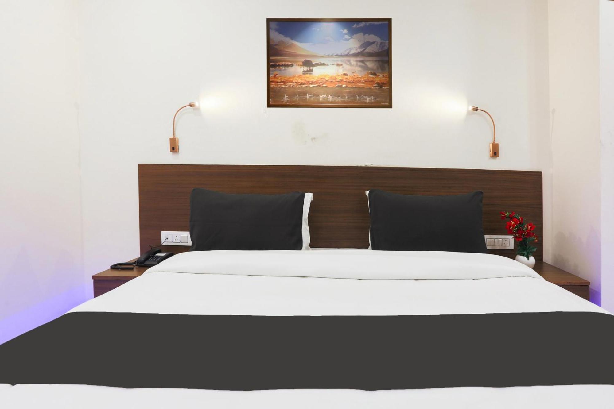 Super Townhouse Vikaspuri Hotel Delhi  Eksteriør billede