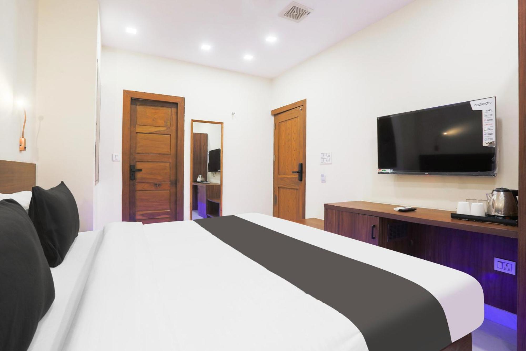 Super Townhouse Vikaspuri Hotel Delhi  Eksteriør billede