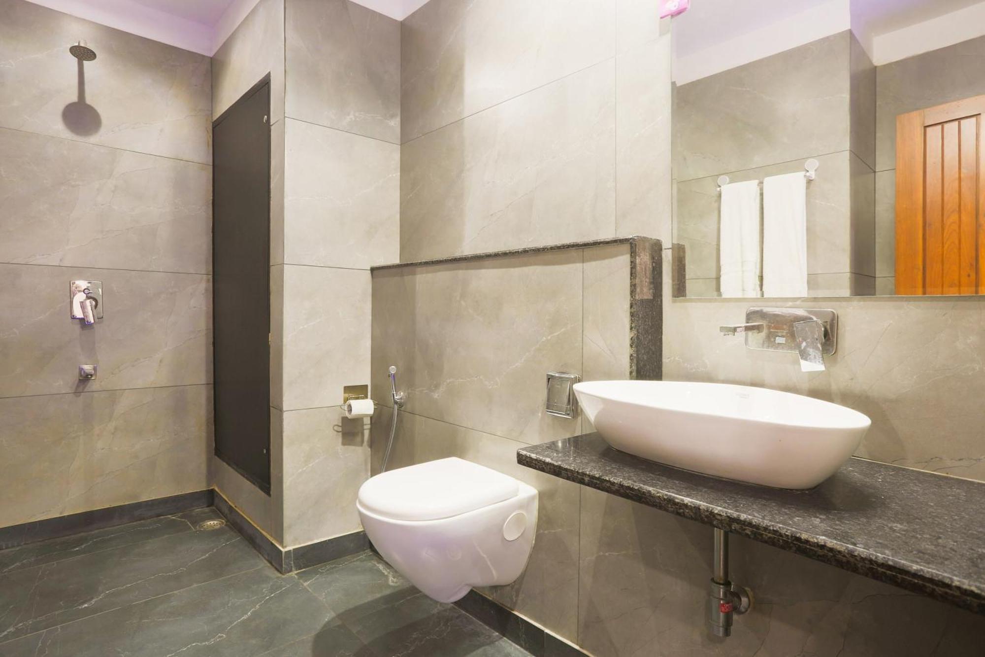 Super Townhouse Vikaspuri Hotel Delhi  Eksteriør billede