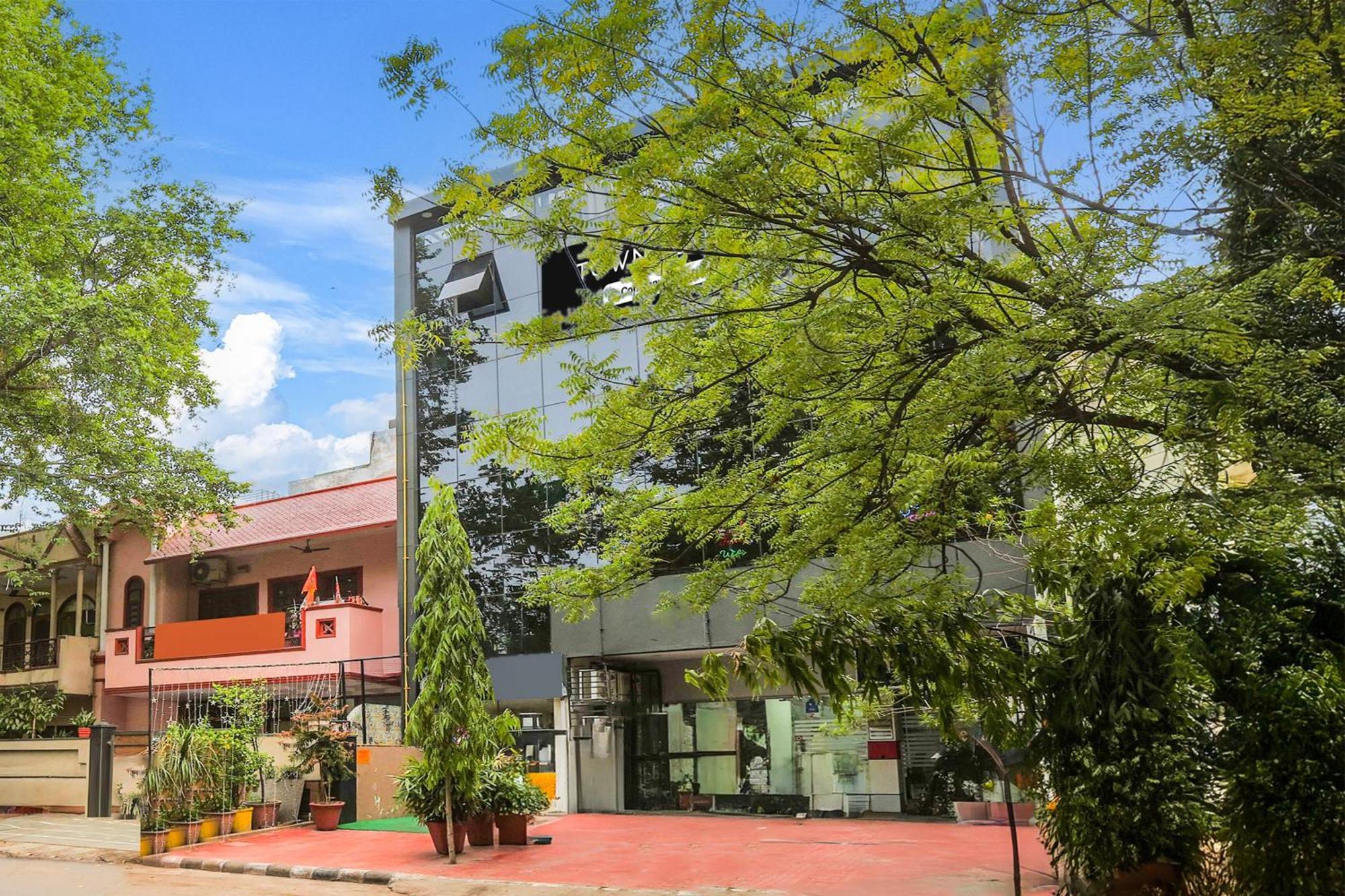 Super Townhouse Vikaspuri Hotel Delhi  Eksteriør billede